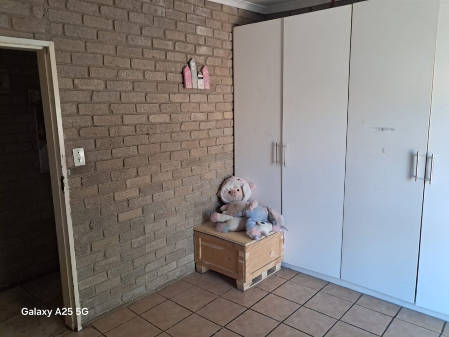 3 Bedroom Property for Sale in Oos Einde North West